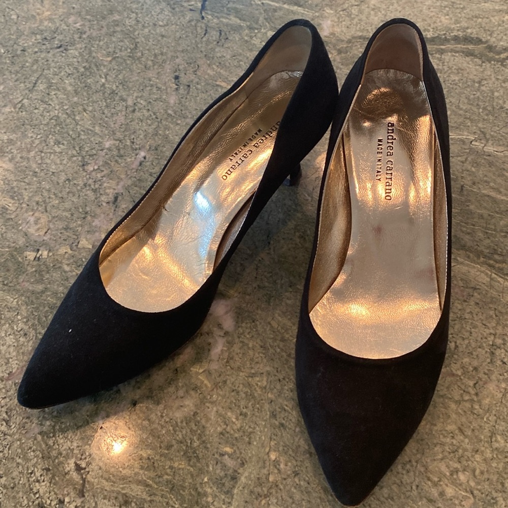 Andrea Carrano black suede kitten heel